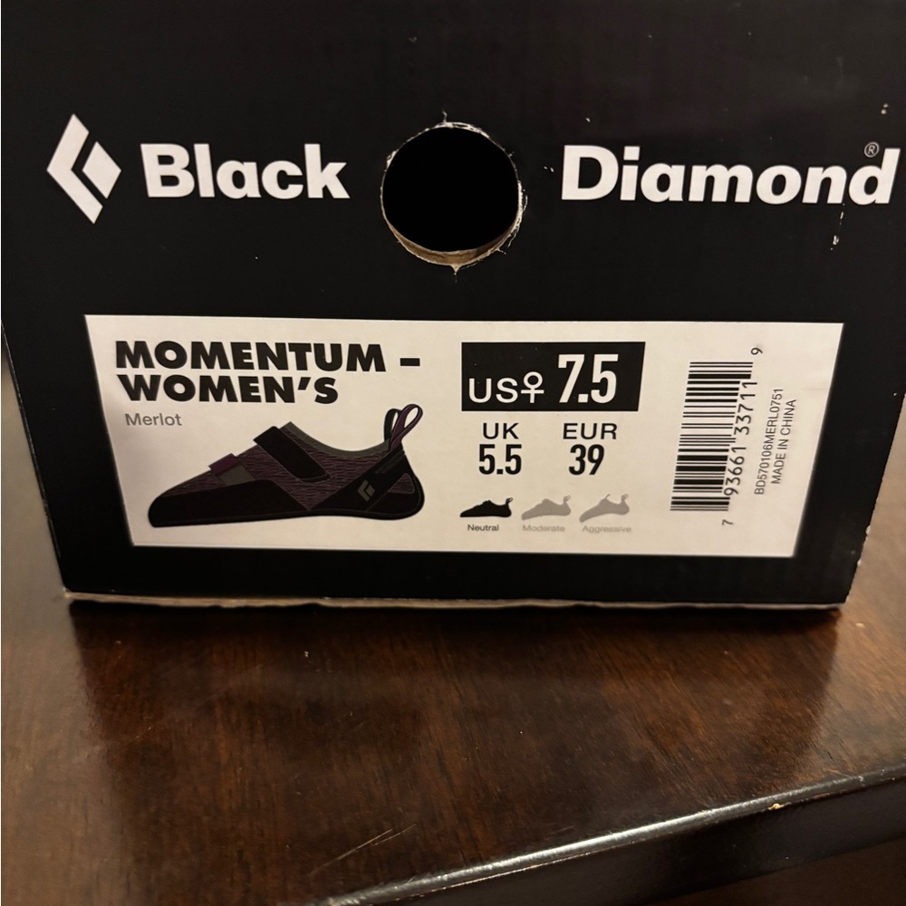 Woman’s Climbing shoes